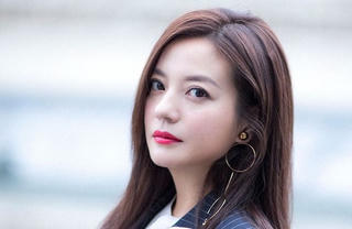 Người nổi tiếng: “Én nhỏ” Triệu Vy gặp hạn
