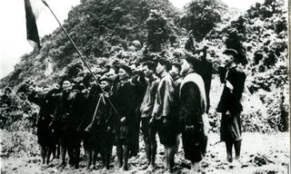 Trưng bày tư liệu về Mặt trận Việt Minh