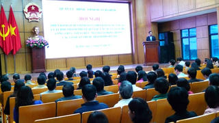 Khi chính quyền vào vai phục vụ