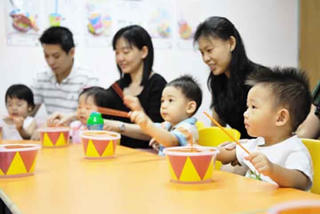 Thúc đẩy vai trò của cha mẹ và gia đình trong chăm sóc, phát triển toàn diện trẻ thơ