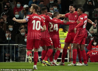 Đánh bại Sevilla, Real Madrid giữ vững ngôi đầu bảng La Liga