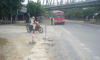 Nguy hiểm từ nắp cống thoát nước