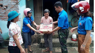 Đoàn Thanh niên tỉnh Điện Biên hỗ trợ các gia đình khôi phục nhà