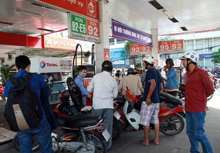 Vì sao xăng E5 vẫn 'ế'?