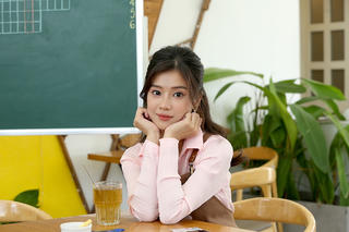 Hoàng Yến Chibi kể về tuổi thơ đi trộm xoài và cái kết bất ngờ