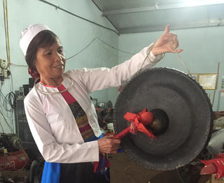 Góp lửa để cồng chiêng tỏa sáng