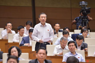 Bộ trưởng Công an khẳng định giảm phiền hà khi cấp căn cước công dân