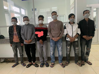Bắt bảo vệ cấu kết với 5 người trộm 1 tấn sắt công trình