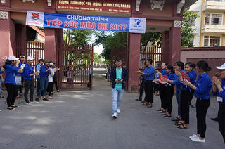 Nghệ An: Mang điện thoại vào phòng thi, một thi sinh bị đình chỉ