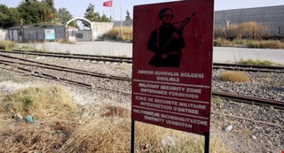Thổ Nhĩ Kỳ xây tường rào dọc 82km biên giới với Syria