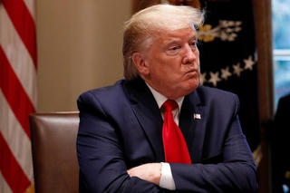 Twitter có thể đình chỉ tài khoản của Trump nếu ông thất cử