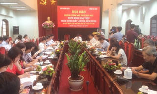 'Mười bông hoa thép trên vùng đất Lam Hạ anh hùng'
