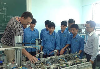 Siết chặt quản lý lao động nước ngoài làm việc tại Việt Nam