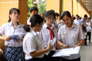 Thi tuyển hay xét tuyển?