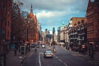 Từ xứ sở sương mù