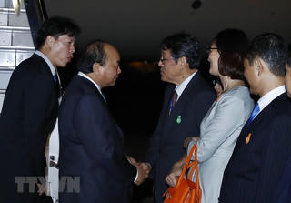 Thủ tướng Nguyễn Xuân Phúc đến Tokyo, bắt đầu thăm Nhật Bản