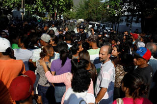 Bạo loạn trong nhà tù Venezuela, 68 người chết