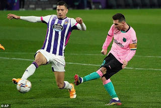 Messi phá kỷ lục của Pele, Barcelona thắng lớn