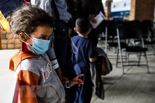 Số người nhập cư trái phép vào Mỹ bị bắt giữ tăng vọt