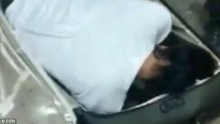 Trốn trong vali để vượt biên trái phép