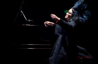 Nghệ sĩ Phó An My: Cúng Then, hát Lượn trên những phím dương cầm