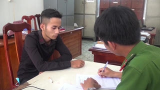 Tự gây thương tích rồi đến công an trình báo bị cướp tiền và xe