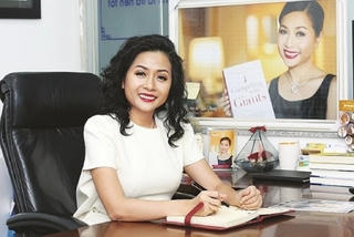 Bà Trần Uyên Phương khẳng định không ký hợp đồng giả cách
