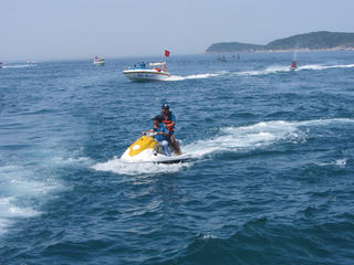 Quảng Nam: Ngừng hoạt động kinh doanh dịch vụ cano kéo dù bay