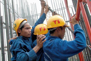Đi ngược mức lương