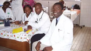 Hành trình từ nghèo đói tới Đại học Harvard của chàng trai Cameroon