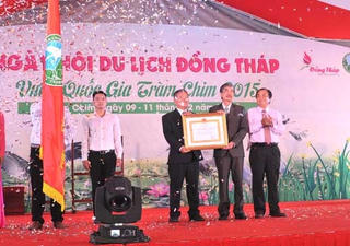 Vườn Quốc gia Tràm Chim đón nhận Huân chương Lao động hạng Ba