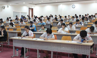 Tự chủ đại học: Không thể buông lỏng giám sát