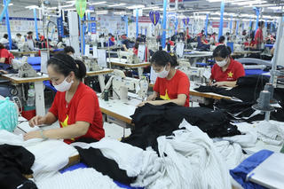 Linh hoạt chính sách, dần mở cửa nền kinh tế