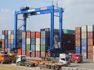 Xử lý dứt điểm lô container ‘nhập chui’ vào Việt Nam