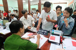 Bỏ hộ khẩu, sổ tạm trú: Thời điểm nào là phù hợp?