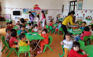Tăng cường quản lý bếp ăn bán trú dịp hè