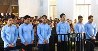 84 năm tù giam cho 6 đối tượng hiếp dâm trẻ em