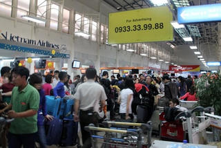 Giang rộng tay đón kiều bào