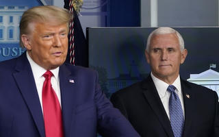 Phó Tổng thống Pence 'không loại trừ' khả năng phế truất Tổng thống Trump