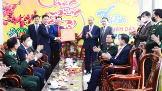 Chủ tịch nước chúc Tết lực lượng vũ trang và nhân dân Đà Nẵng