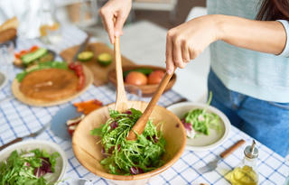 Thay đổi thói quen ăn uống giúp giảm cân