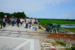 Tàu hỏa đâm một thanh niên nguy kịch