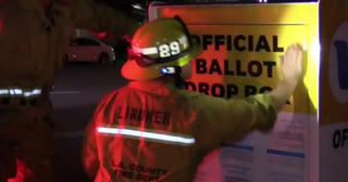 Bầu cử Mỹ 2020: Hòm phiếu bị phóng hỏa, nhiều phiếu bầu bị hủy