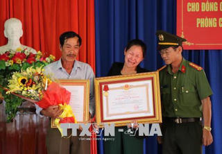 Truy tặng Huân chương Dũng cảm cho Thượng sỹ công an Lê Chí Phước