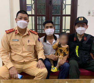 Quảng Ninh: Giải cứu bé trai bị bố ôm lên cầu Bãi Cháy dọa ném xuống biển