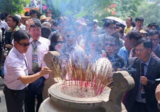 Về với cội nguồn