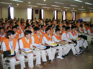 Chấn chỉnh việc báo cáo của doanh nghiệp xuất khẩu lao động