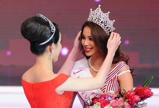 “Dẹp loạn”   đấu trường nhan sắc