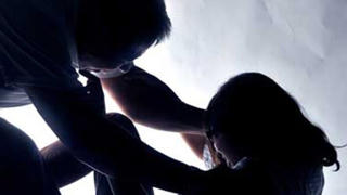 'Yêu râu xanh' hại đời bé gái 6 tuổi trong đêm