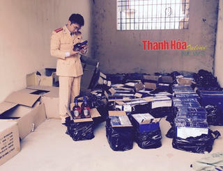 Thanh Hoá: Bắt 532 chai rượu ngoại không rõ nguồn gốc